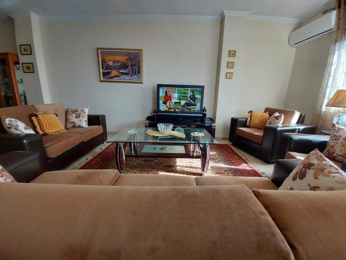Geni Apartment คอร์เชอ ภายนอก รูปภาพ