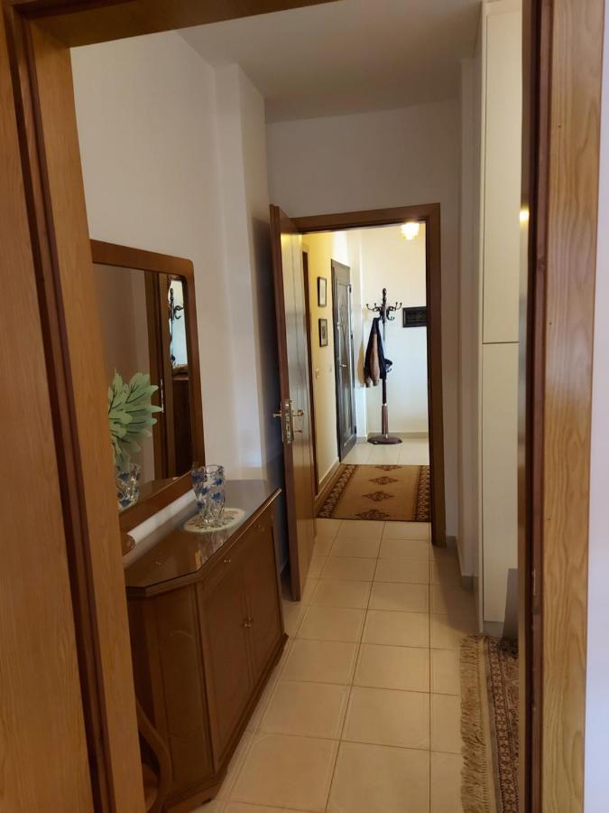 Geni Apartment คอร์เชอ ภายนอก รูปภาพ