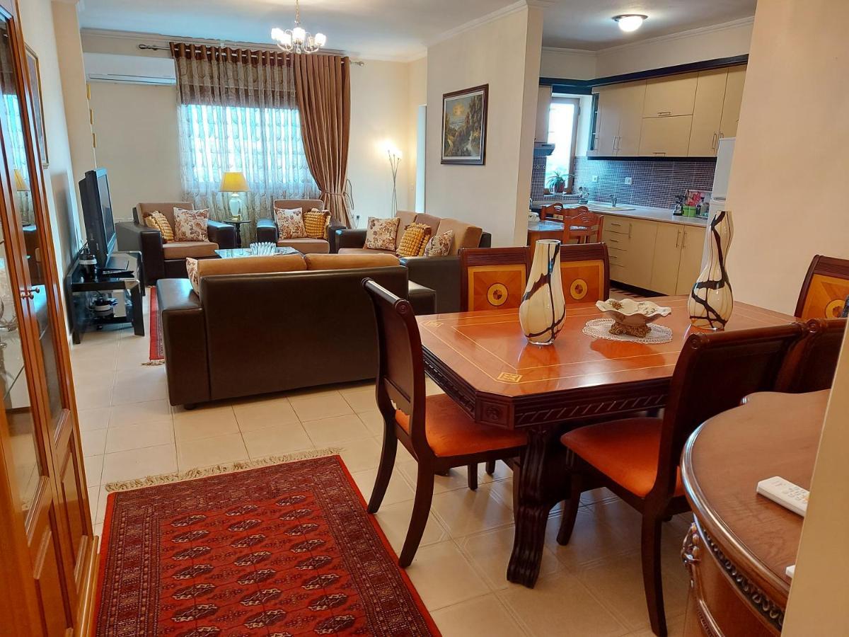 Geni Apartment คอร์เชอ ภายนอก รูปภาพ